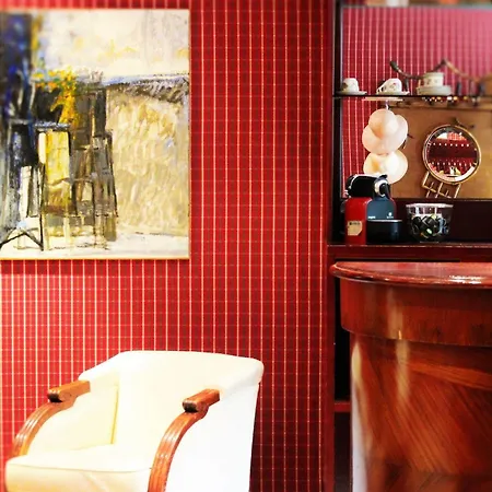 Les Jardins Du Luxembourg Hotel 4*