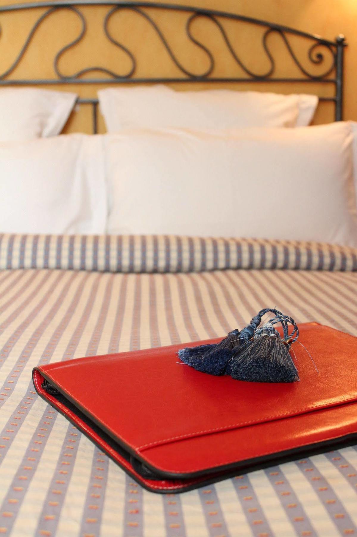 Les Jardins Du Luxembourg Hotel