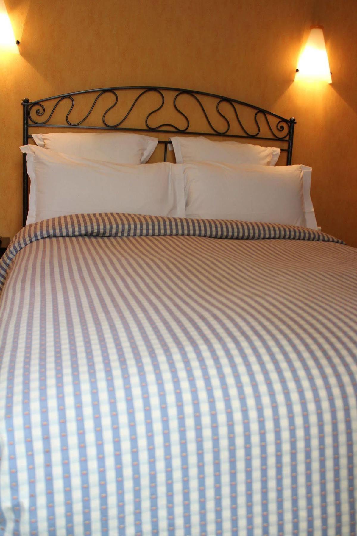 Les Jardins Du Luxembourg 4*