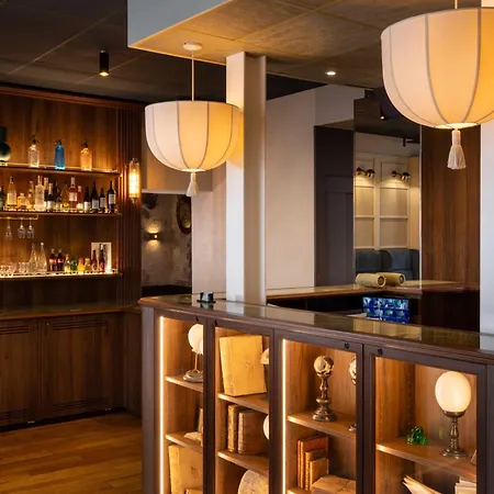 Hotel Les Jardins Du Luxembourg 4*