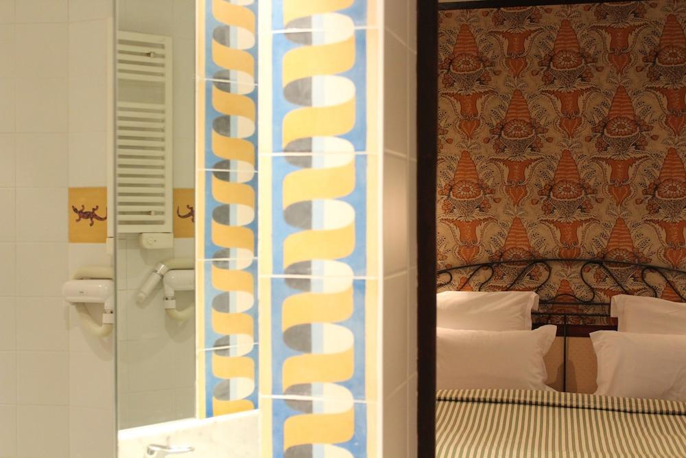 Hotel Les Jardins Du Luxembourg Parigi